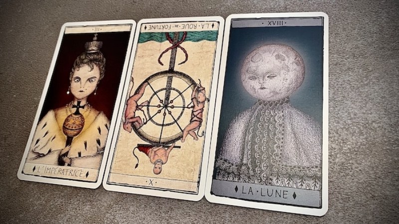 Tarot oui non : une réponse immédiate et claire à vos questions